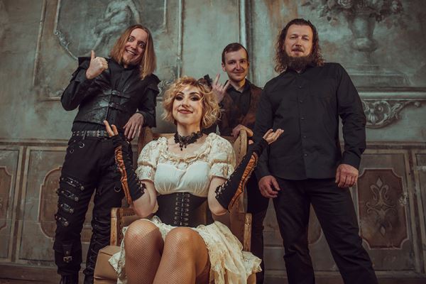 Всем нам нужны сказки. Слушаем EP группы «Тысяча вёрст» — «В этом Королевстве»